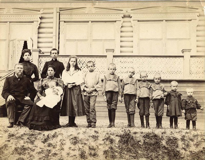 старинное фото семьи
