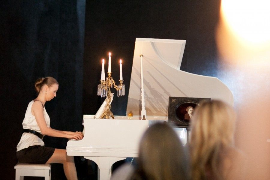Игра на рояли на камерном вечере «Истории о совершенстве»